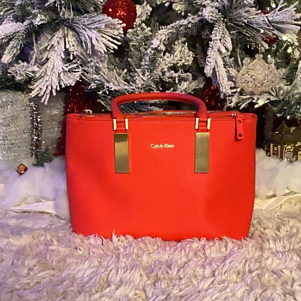 BEAUTIFUL CALVIN KLEIN BAG